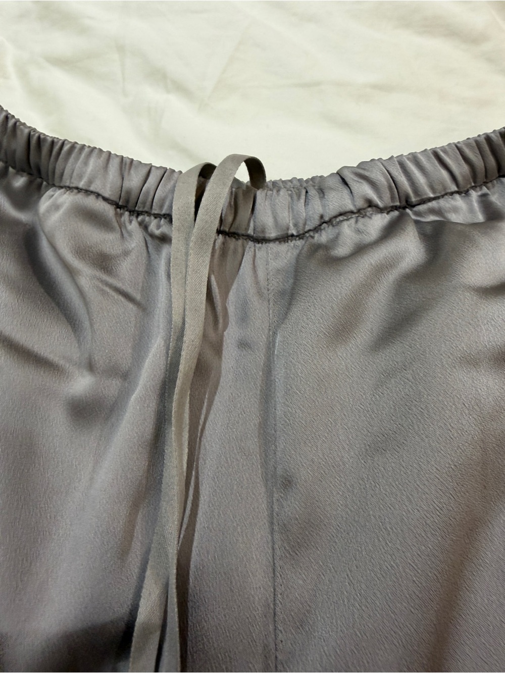 Uniqlo Satin Easy Pants - Grey - XS - Picture 6 of 8